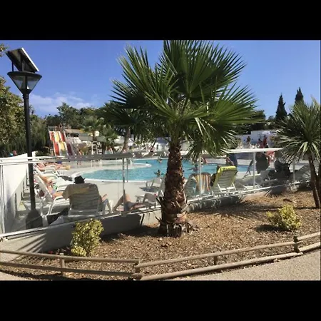 Mobil 5 Personnes * Agde